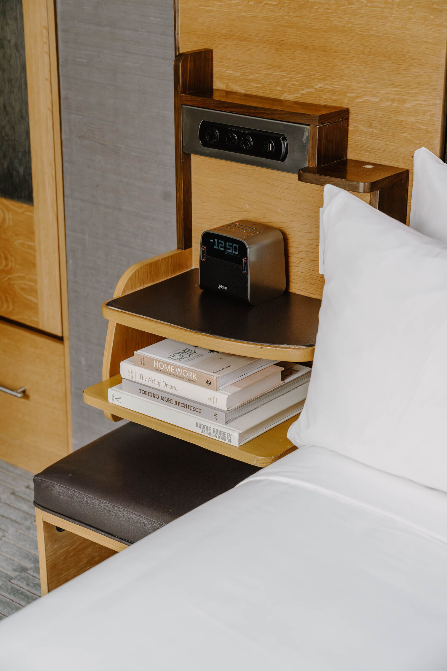 Adam_Firman_Club_Quarters_The_Jewel_Room_1102_Terrace_1-16_optimized